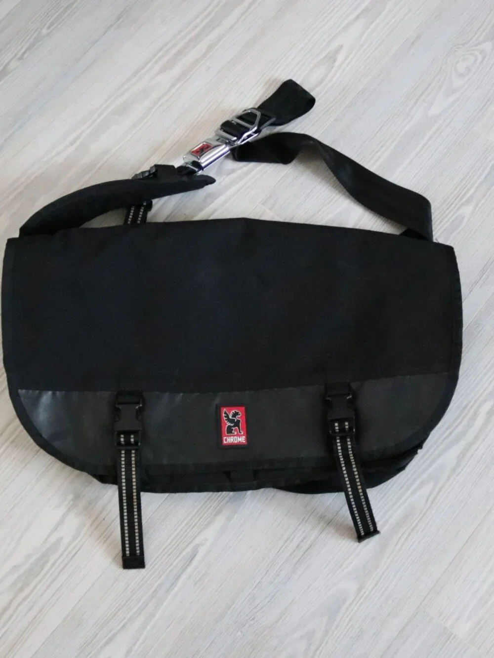 Chrome Industries Messenger Bag 24L Citizen Large Made USA Y2K Travel Cycling